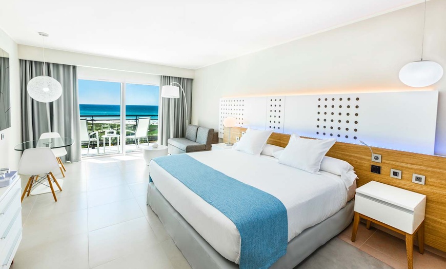 Image 2: ✈ CUBA | Varadero - Melia Internacional Varadero 5*, 5 nuit - Surcl...