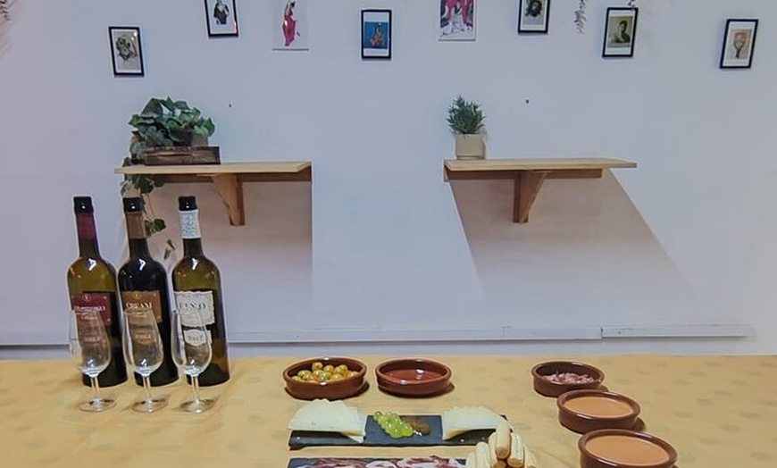 Image 28: Flamenco por un Día Tour guiado por Sevilla, taller y degustación