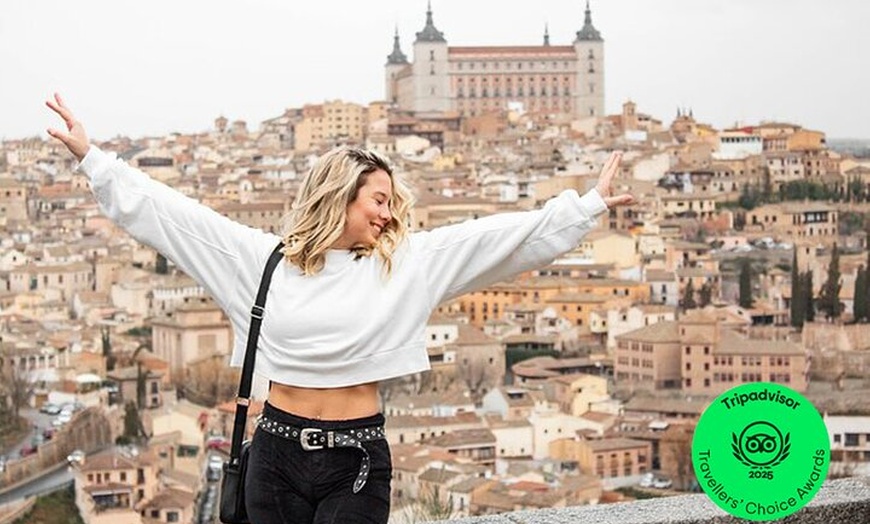 Image 1: Desde Madrid : Toledo & Segovia con Catedral, Alcázar & Almuerzo