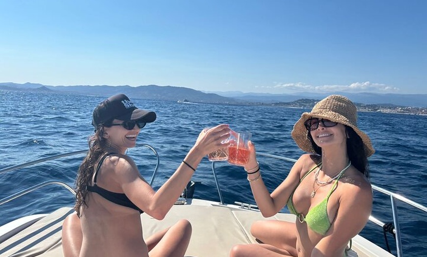 Image 2: Évadez-vous de Cannes un voyage serein aux îles de Lérins