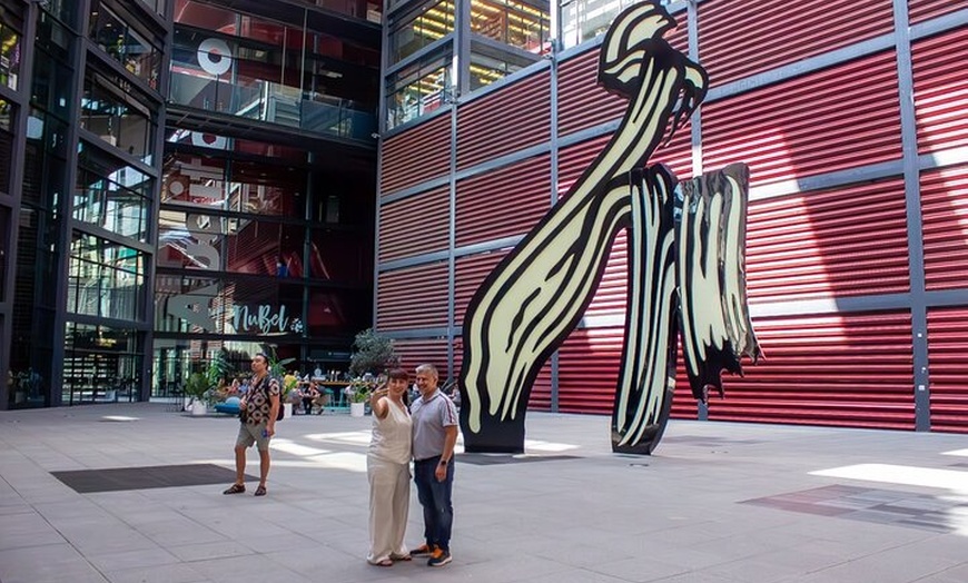 Image 30: Visita al Museo Reina Sofía: Obras maestras con guía local