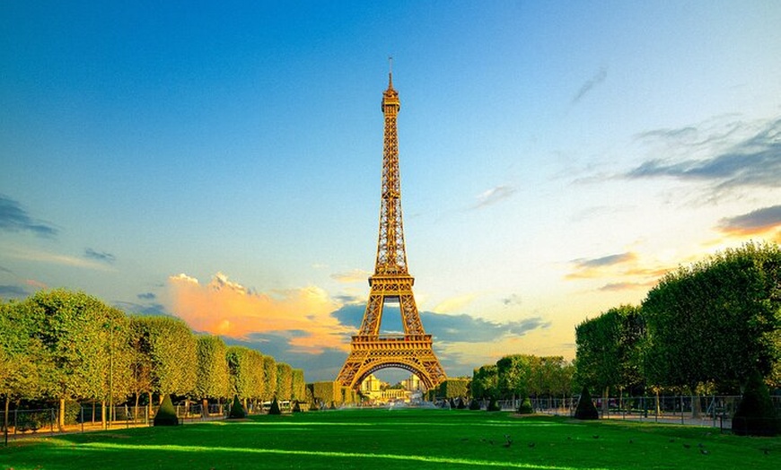 Image 1: Le meilleur de Paris : Tour Eiffel Summit Floor & Sight Seeing Tour