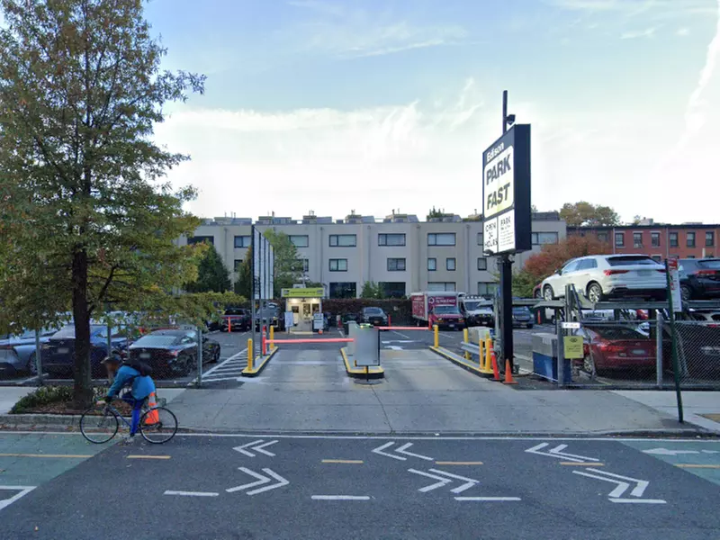 Parking at LAZ at Edison Parkfast - 182 Schermerhorn St. Lot