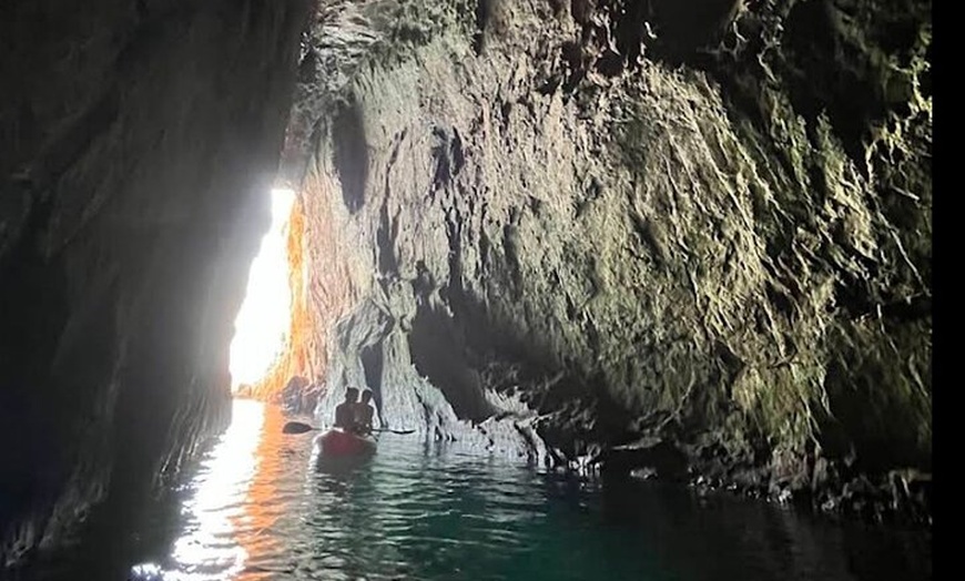 Image 5: Disfruta de un día de Mar, Sol y Vino en Barca por la Costa Brava