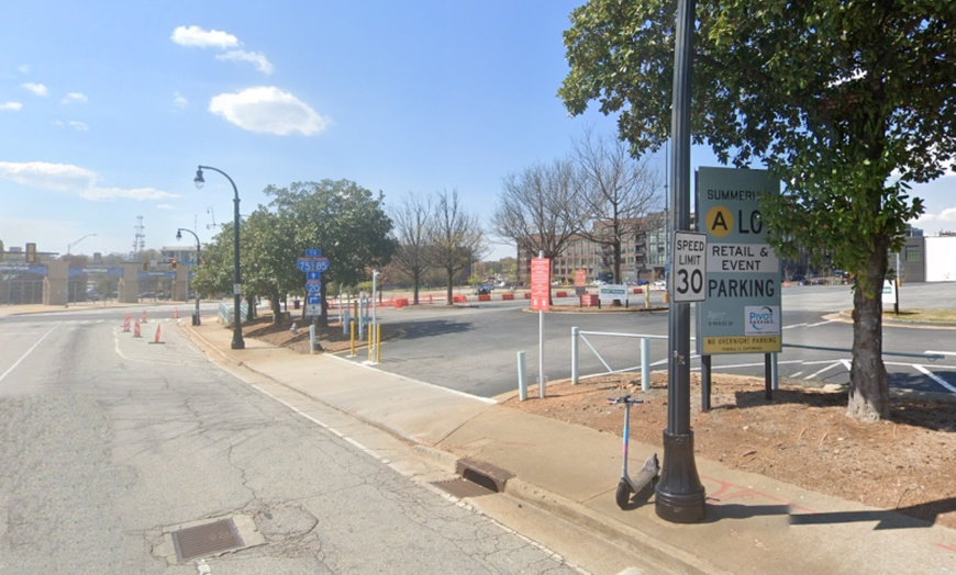 Image 1: Parking at Summerhill Retail Lot