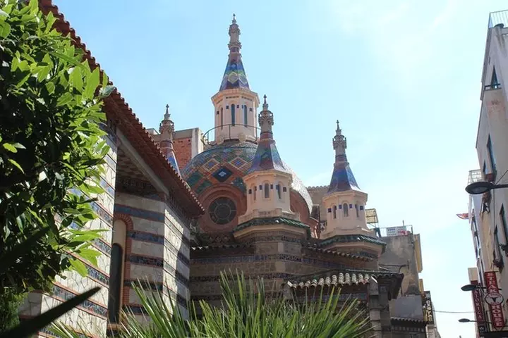 Tour turístico de un día por la Costa Brava con paseo en barco desd...