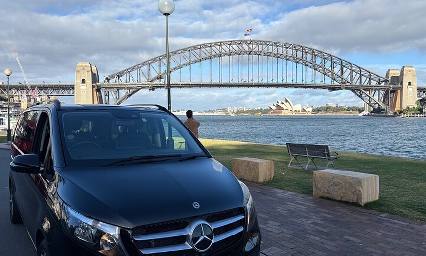 Image 2: Private Chauffeur Transfer from Sydney Airport to Sydney City