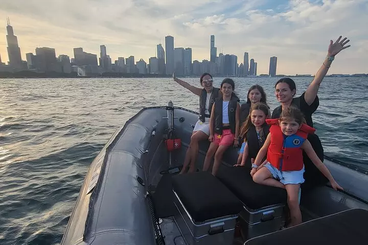 Small Group Lake Michigan Tour - Primary Image