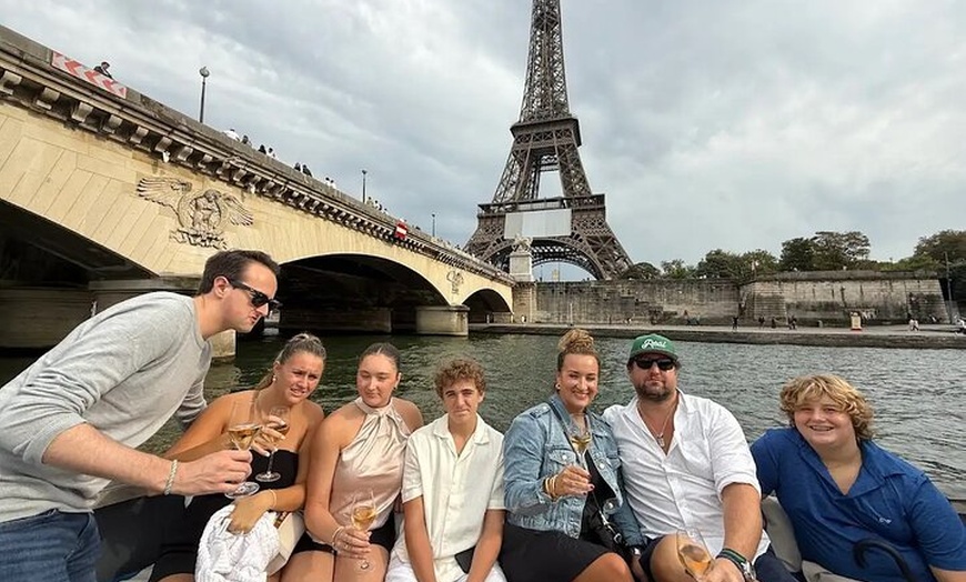 Image 7: Croisière Champagne Seine d'une heure avec Guide privé Expérience