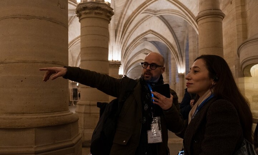 Image 15: Visite guidée privée Paris Sainte-Chapelle et Conciergerie