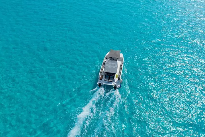Private Atomic Catamaran Tour to Isla Mujeres