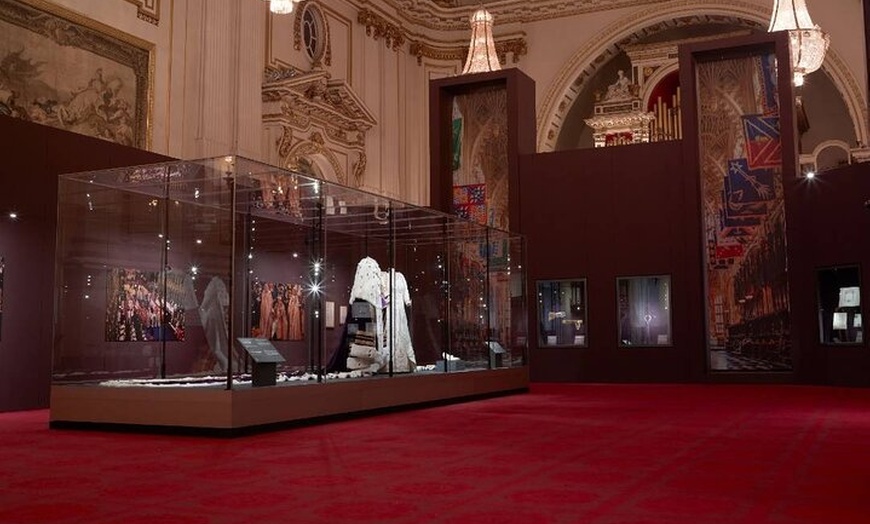 Image 6: Buckingham Palace Royal London Walking Tour & Palace Entry