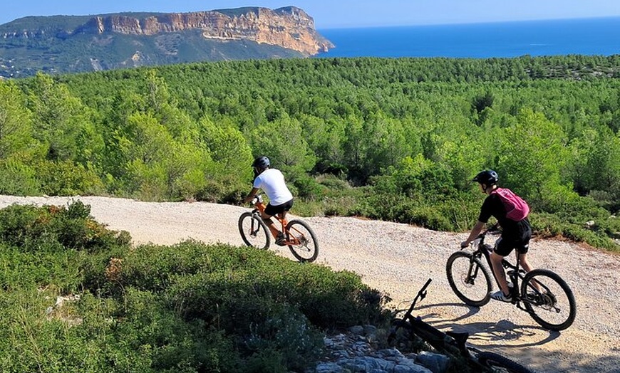 Image 2: Location VTT Électrique avec Guide Virtuel à Cassis