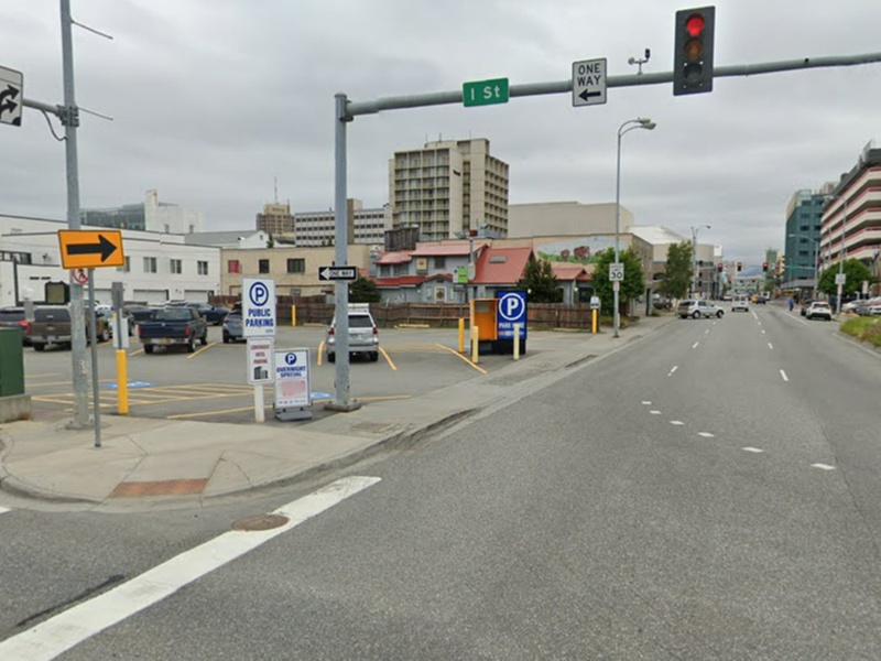 Parking at [5026] 529 I St. Lot