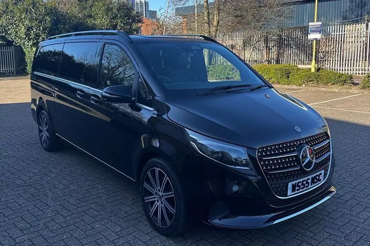 Luxury Airport Transfer Service in London - Image 2