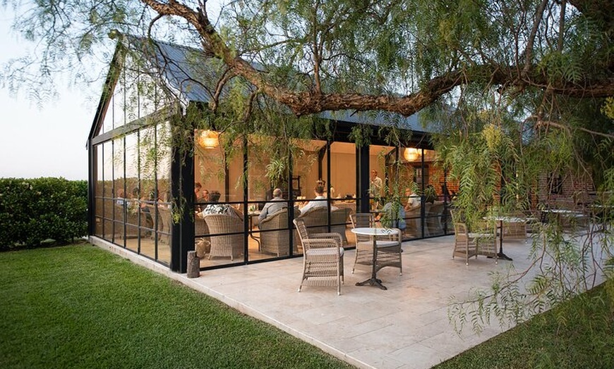 Image 13: Sydney to Hunter Valley Wine Tour | Gin, Lunch, Chocolatier Visit