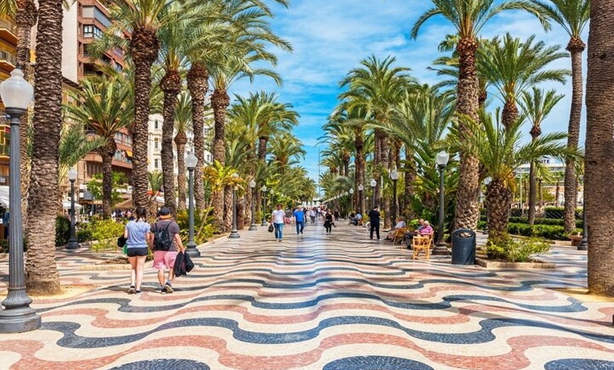 Image 2: Alicante destaca tour para pasajeros de crucero con recogida en puerto