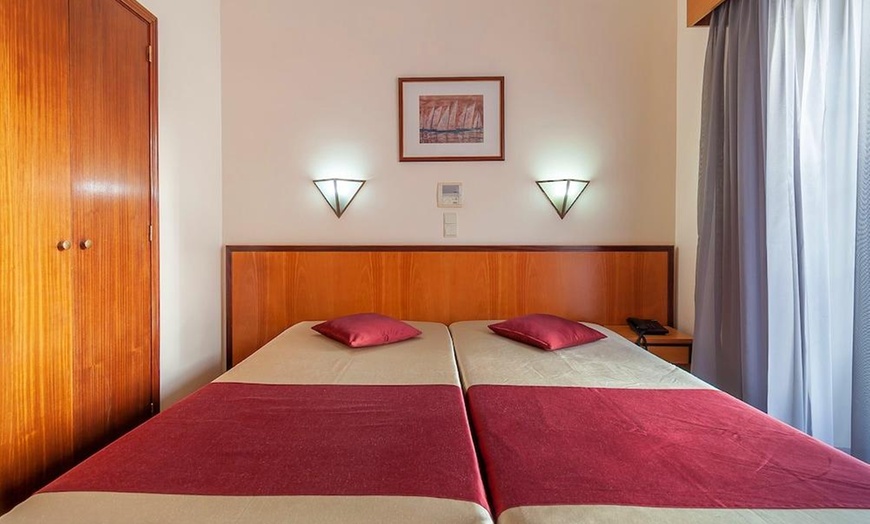 Image 5: ✈ PORTUGALIA | Lizbona - Residencial Horizonte 3* - City break