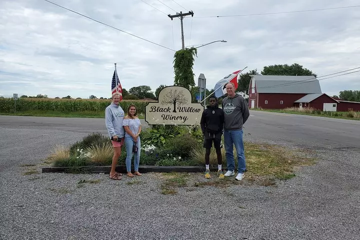 Niagara All American All inclusive Boutique Wine Tour