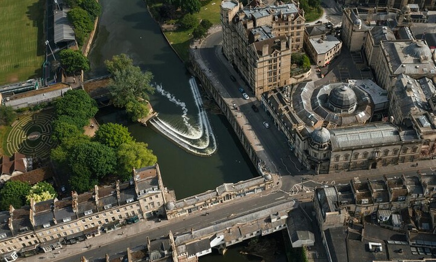 Image 2: Transfer To or From London Heathrow Airport to Bath