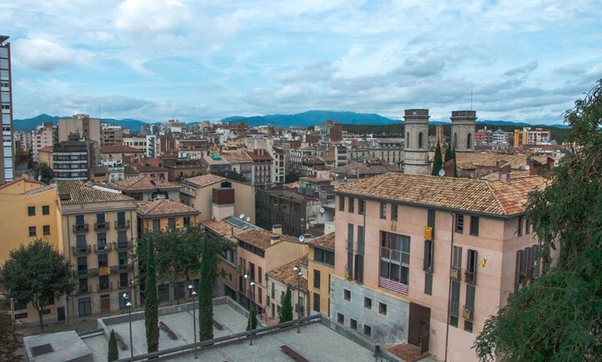Image 7: Tour por la ciudad de Girona Audiotour autoguiado en tu teléfono (s...