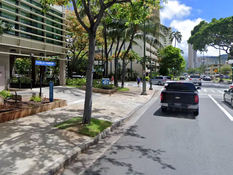 Parking at King Kalakaua Plaza Garage
