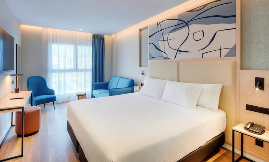 Image 3: ✈ COSTA DEL SOL | Malaga - Sercotel Rosaleda Málaga 4*, 3 nachten -...