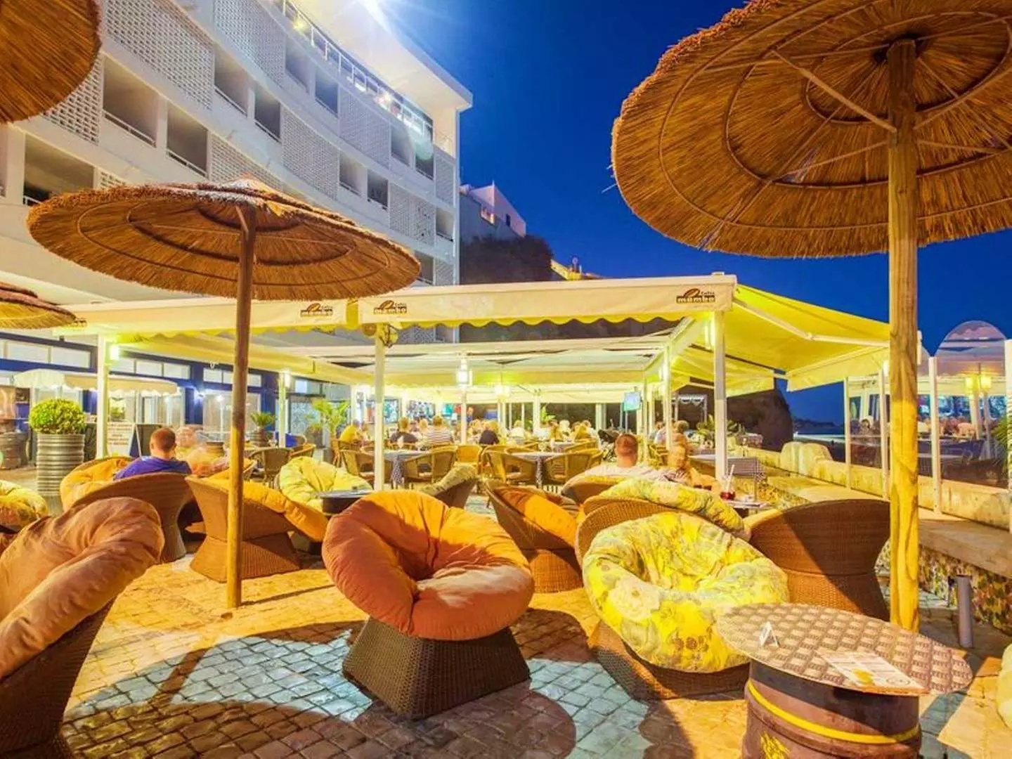 ✈ ALGARVE | Albufeira - Sol e Mar Adults Only 4*, 2 nachten - Aan zee