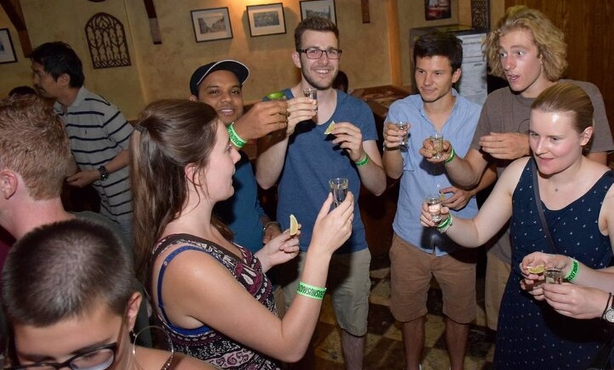 Image 39: Pubcrawl de Halloween en Madrid – Barra libre, chupitos y entrada V...