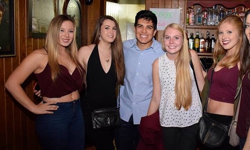 Image 31: Pubcrawl de Halloween en Madrid – Barra libre, chupitos y entrada V...