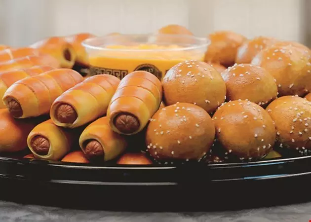 $10 for $20 worth of Regular Pretzels & Party Trays