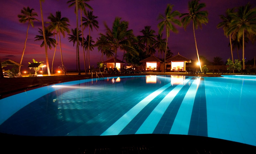 Image 9: ✈ SRI LANKA | - Club Hotel Dolphin 4* - Spa