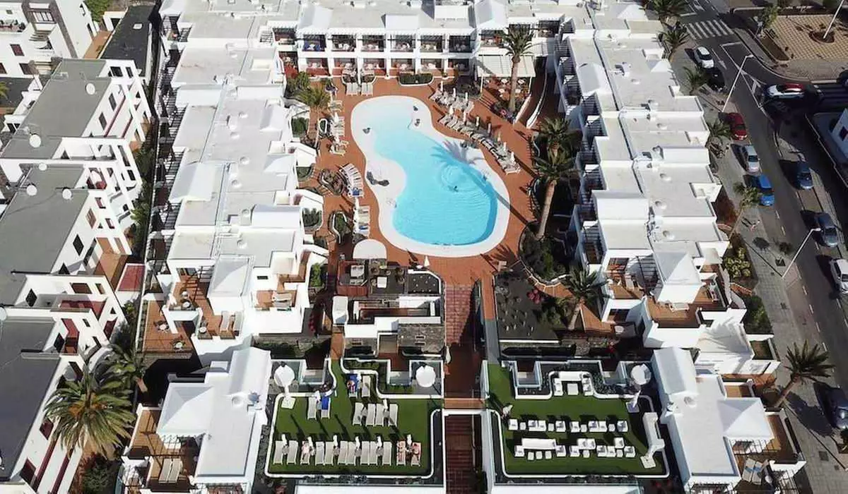 ✈ LANZAROTE | Puerto del Carmen - R2 Bahía Kontiki Beach Apartments...