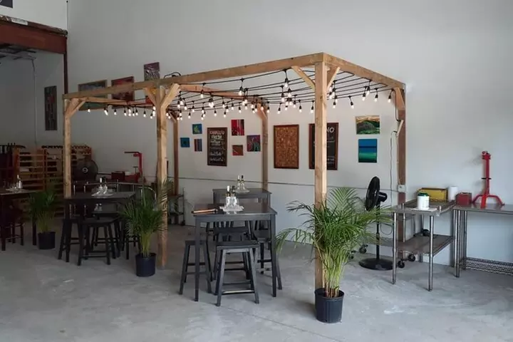 Winery Oeno Island Style Wine Tasting