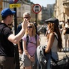 Image 1: Oxford University Walking Tour by Alumni™ & Optional New College