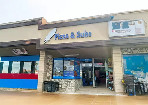 5% Cash Back at Rockets Pizza and Subs