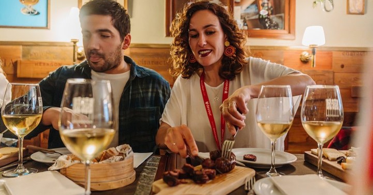 Experiencia de cena progresiva en San Sebastián