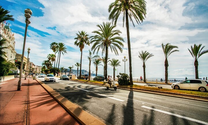 Image 2: Balade panoramique privée de 2 heures à Nice France