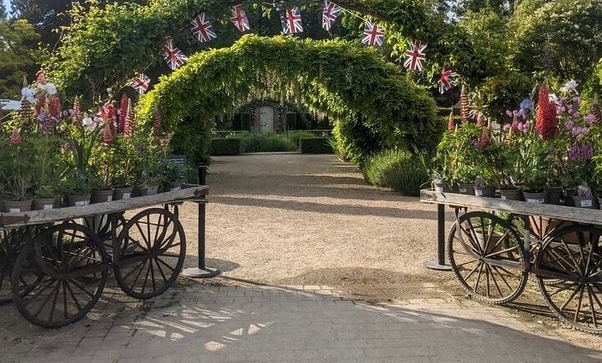 Image 9: Windsor and Thames Valley Bike Tour