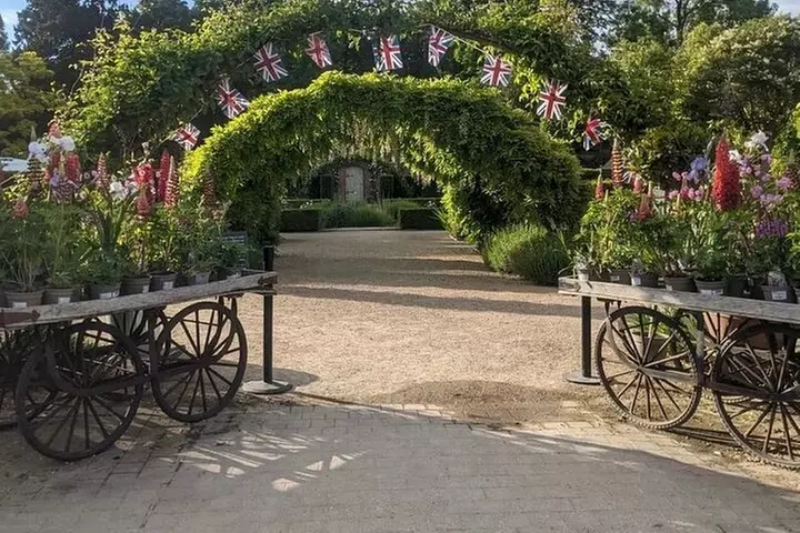 Windsor and Thames Valley Bike Tour