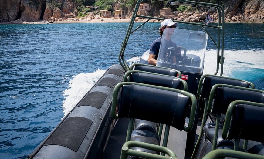 Image 2: Scandola Girolata Les Calanques de Piana en Go Fast 10 Pax