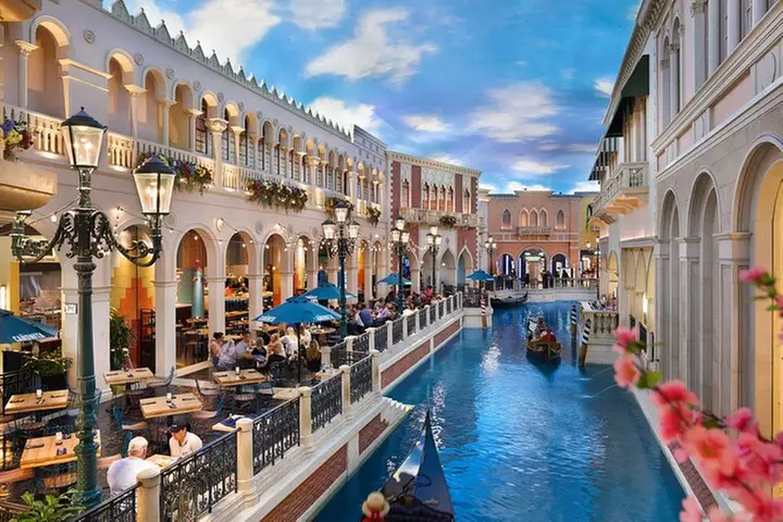 Las Vegas Night Tour, Fremont St. Experience, & Welcome sign