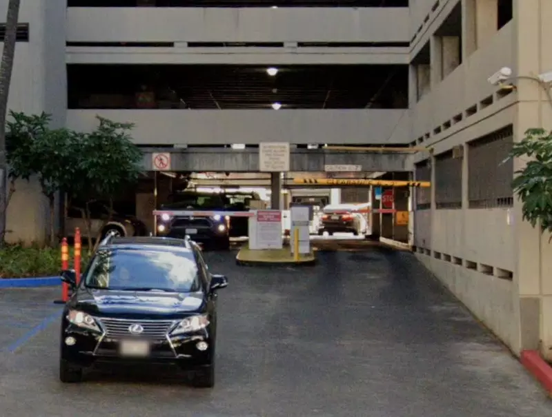 Parking at Hale Pauahi Garage