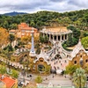 Image 1: Entrada oficial de Park Guell