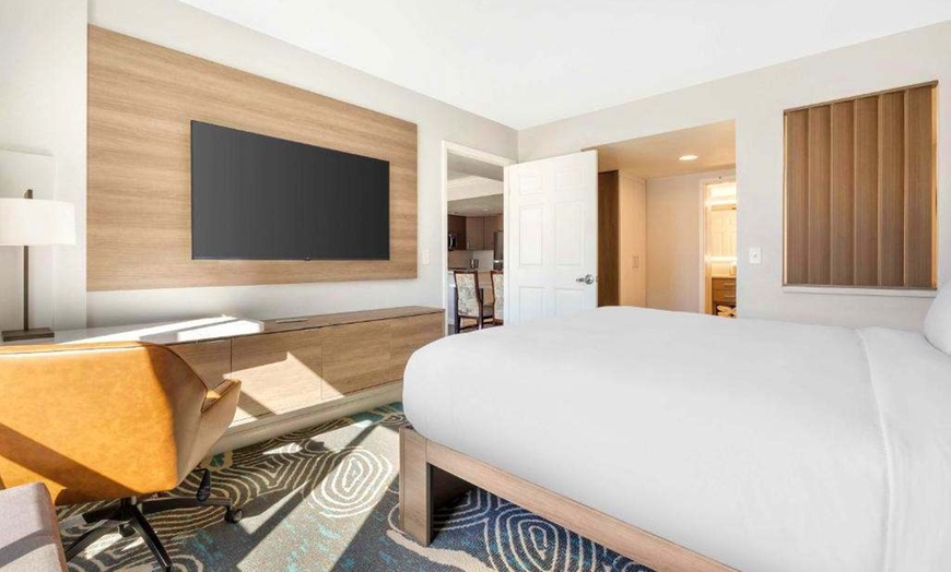 Image 5: ✈ NEVADA | Las Vegas - Hilton Grand Vacations Club Paradise Las Veg...