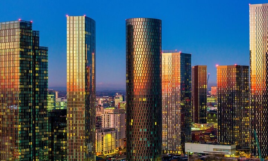 Image 3: Manchester Airport Taxi Transfers Service