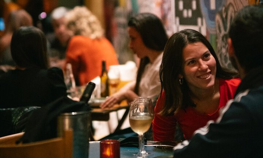 Image 4: Gastronomía local y música en directo en Ciutat Vella Barcelona