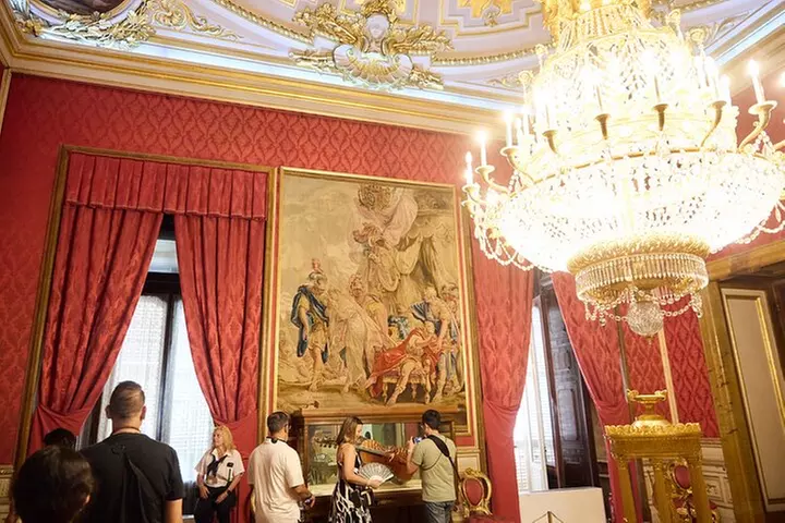 Tour a pie por el casco antiguo de Madrid y el Palacio Real