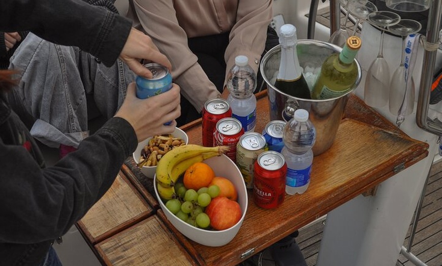 Image 4: Barcelona Coastal Sailing (barra libre, parada de merienda y nataci...