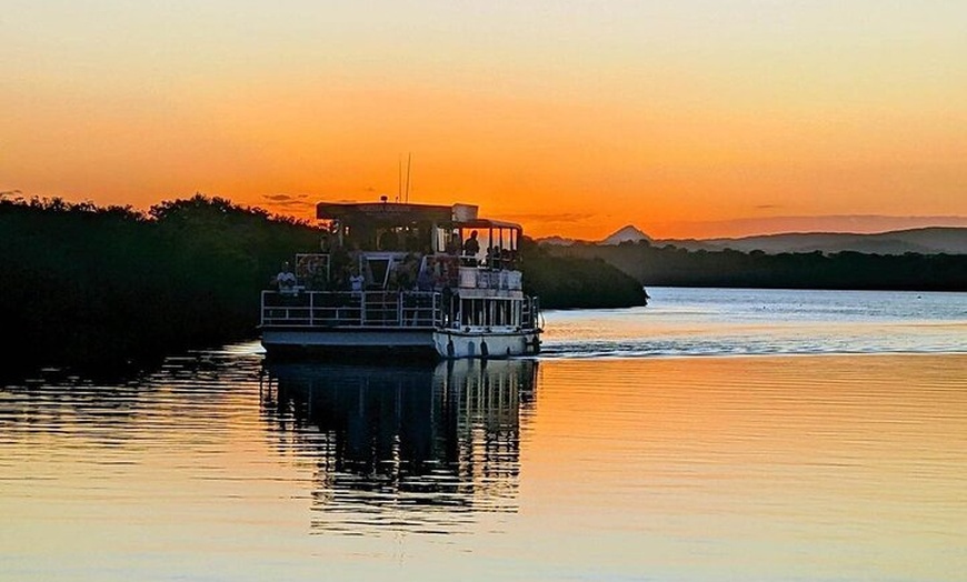 Image 4: Noosa Queen Sunset Cruise River